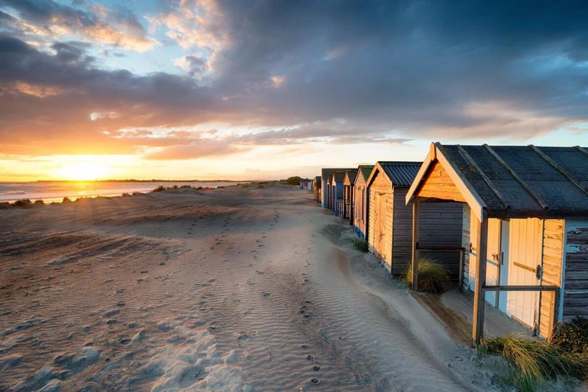 Modern & Stylish Seaside Family Home Chichester Eksteriør billede