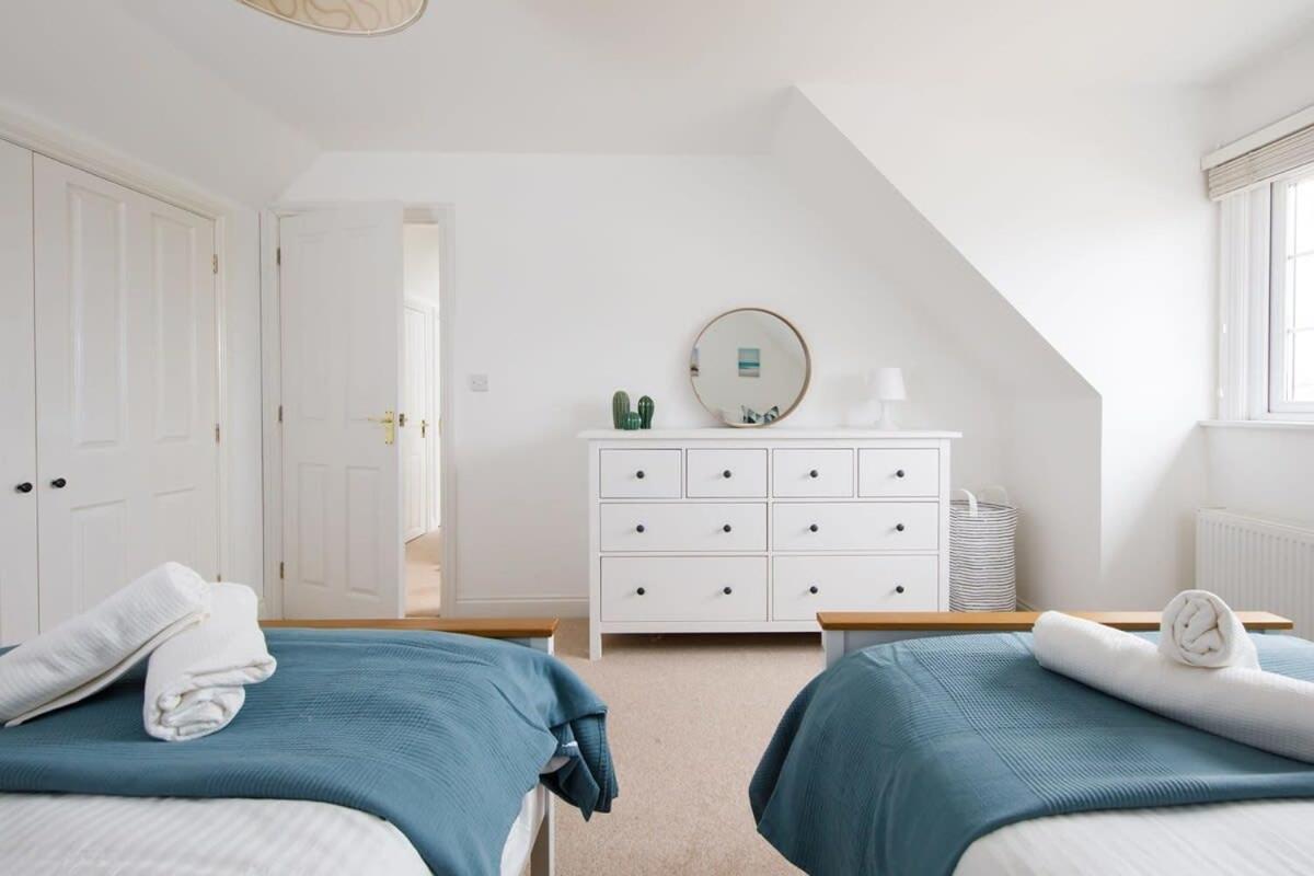 Modern & Stylish Seaside Family Home Chichester Eksteriør billede